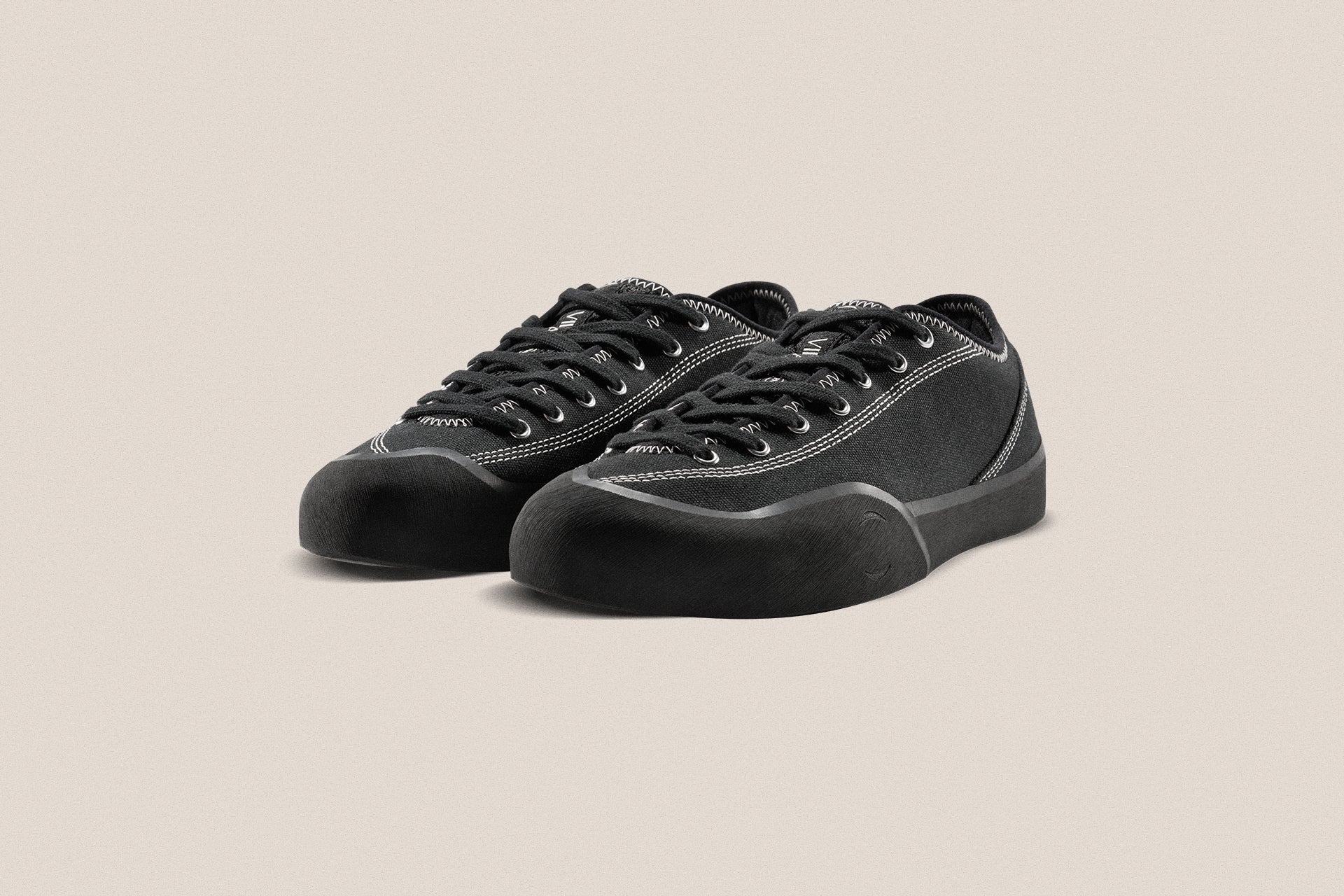 1.30pm-black-nat-black-05.jpg?