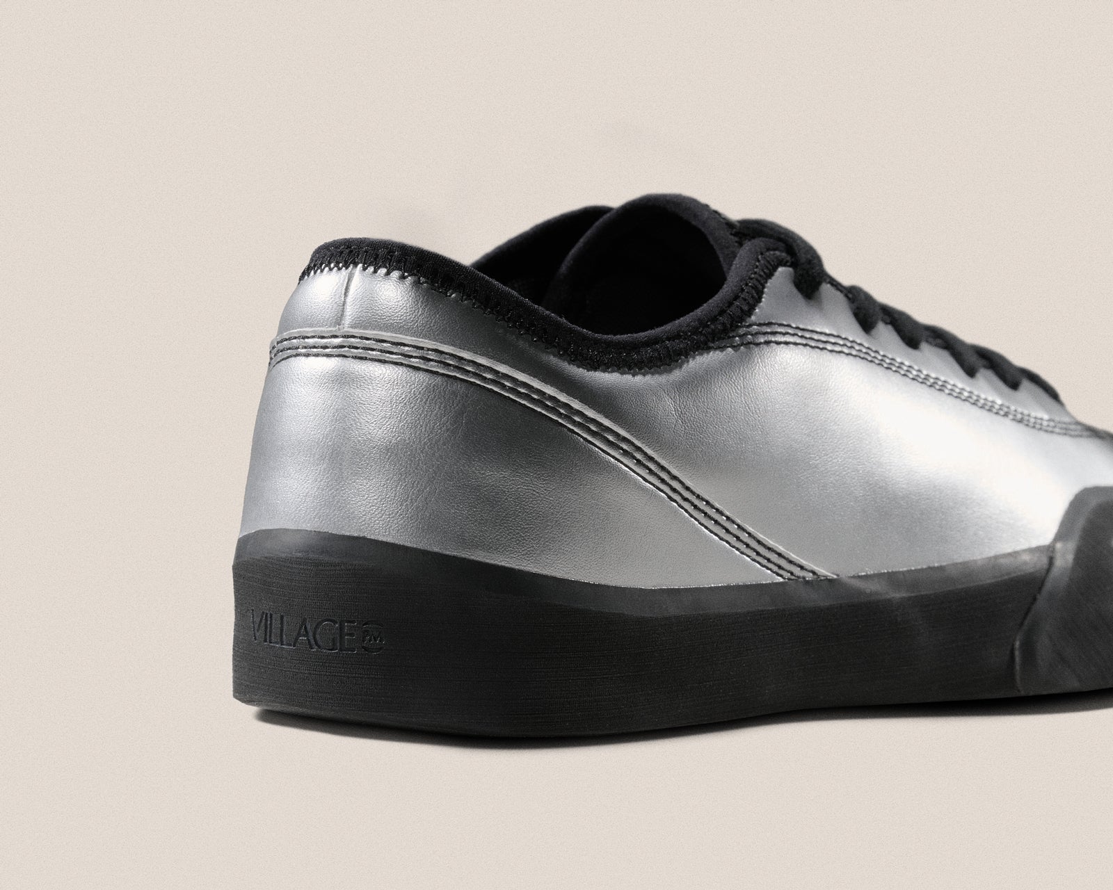 靴 VILLAGE PM 1.30 Silver/Natural Bk 27cm Village PM 1.30 PM Shoes - Silver / Natural Black | Flatspot